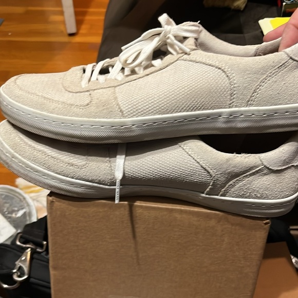 Cole Haan size 10.5 men’s sneakers. Tan - Picture 5 of 7